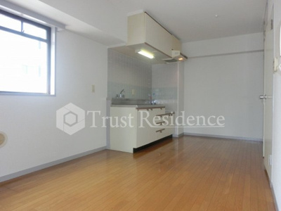 【居間・リビング】 | 第七小崎ビル