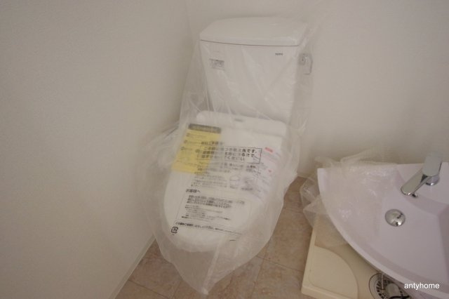 セレニテ江坂ルフレ　仲介手数料無料のトイレ