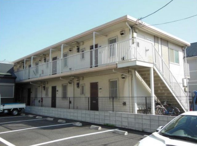 【外観】 | ホワイトパルデンス | 近隣戸建ての多い立地です