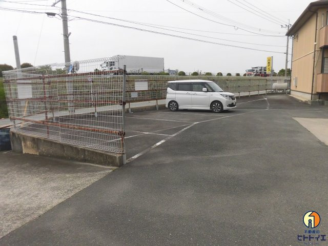 橋村コーポⅠの駐車場|駐車スペースもあります