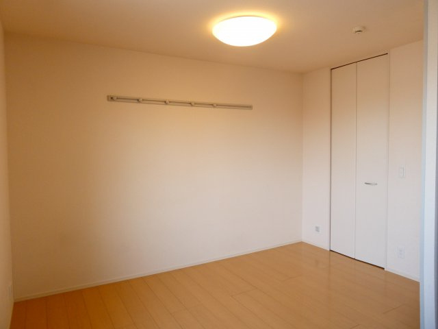 グリーン リヴァージュの居間・リビング|南洋室5.1帖