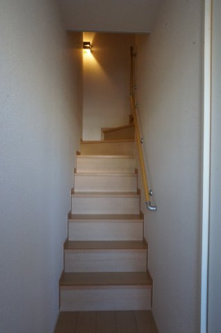 グリーン リヴァージュの内装|階段