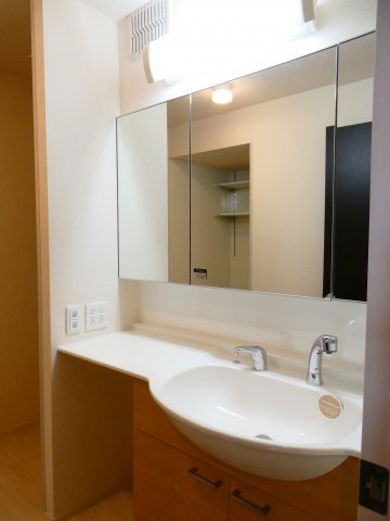 グリーン リヴァージュの独立洗面台|オシャレなシャンプードレッサー