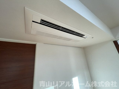 【設備】 | Brillia銀座id | リビング天吊りエアコン