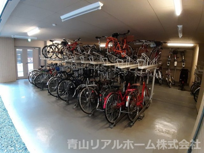 【その他共用部分】 | Brillia銀座id | 自転車置き場
