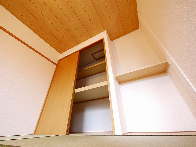 サンクコール朝和　B棟の収納|十分な収納スペースがあります