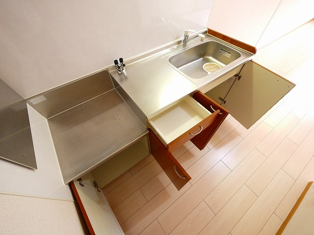 サンクコール朝和　B棟のキッチン|きれいなキッチンです