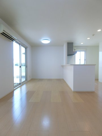 ブリリアントA棟の居間・リビング