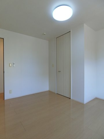 ブリリアントA棟の居間・リビング