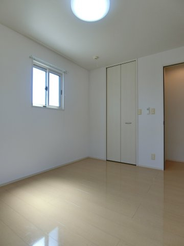 ブリリアントA棟の居間・リビング