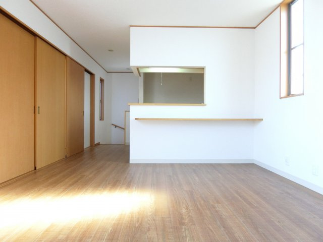 アンソレイエ和泉中央の居間・リビング