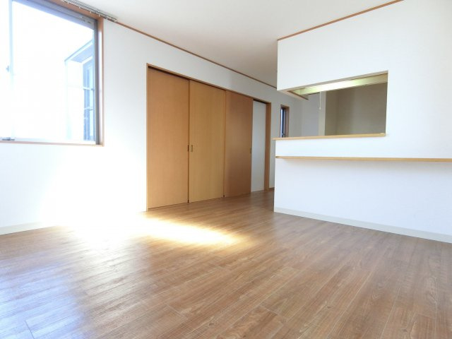 アンソレイエ和泉中央の居間・リビング