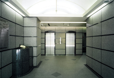 【エントランス】 | フラワーロード沿いのキレイなビル | エレベータホール