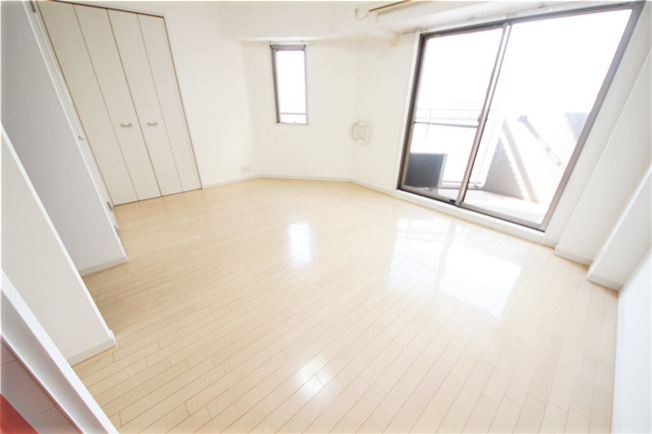 【洋室】 | S-RESIDENCE　Hommachi Marks