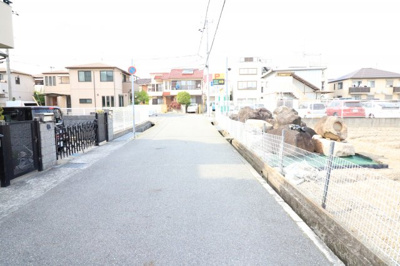 【前面道路含む現地写真】 | 伊丹市安堂寺町　戸建