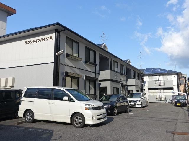 サンシャインハイツの駐車場