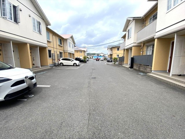 ヴェルデメゾンさだいわ　Ｃ棟の駐車場
