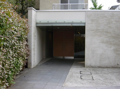 【エントランス】 | ル・シヤージュ神宮前