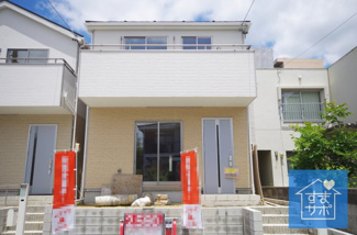 【外観】 | 2号棟　現地（2019年6月）撮影
堂々完成しました！即入居可♪
八幡台外周からすぐの角地！