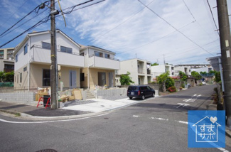 【前面道路含む現地写真】 | 2号棟　現地（2019年6月）撮影
前面道路は南側幅員約5.98mの公道。
開口広々約6.36m。