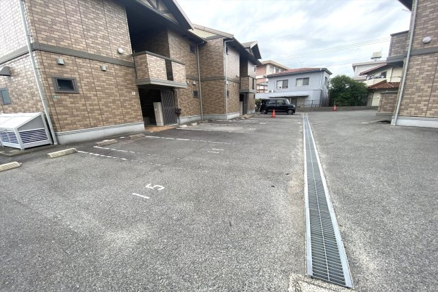 ニーナ　C棟の駐車場