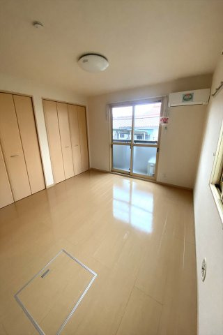 ニーナ　C棟の居間・リビング