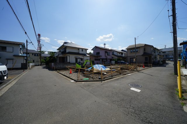 保土ヶ谷区川島町全２棟　新築戸建【成約】の前面道路含む現地写真