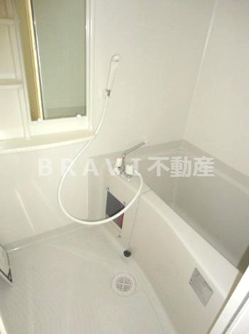 プレサンス本町ジョイス　BRAVI不動産の浴室|【プレサンス本町ジョイス】ゆったり過ごせるお風呂です