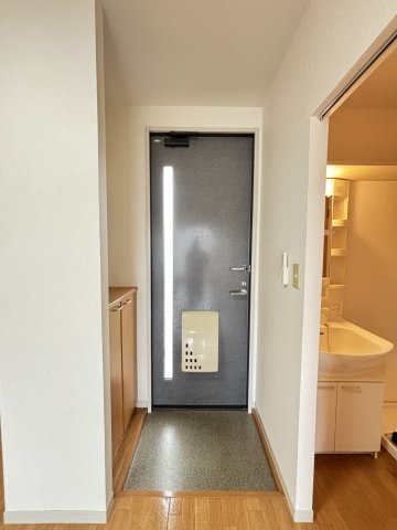 ラフォーレアダチの玄関