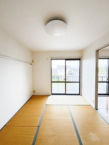 ラフォーレアダチの和室
