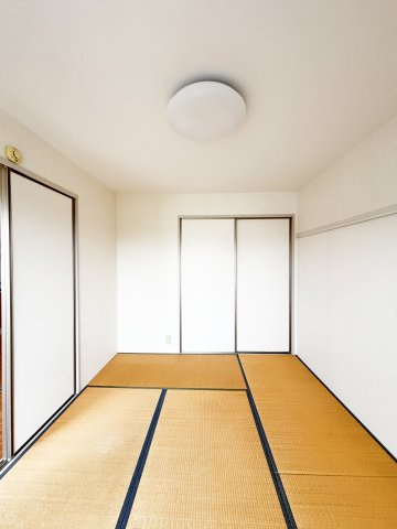 ラフォーレアダチの和室
