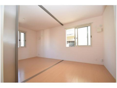 【寝室】 | 中利産業メゾネット