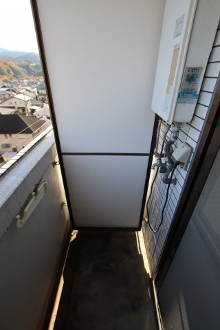 【設備】 | スカイ南花台 | 室外洗濯機置場
