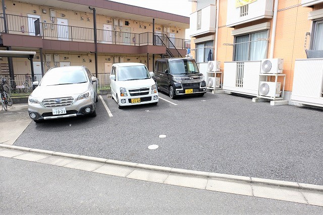 サンビューハイツの駐車場
