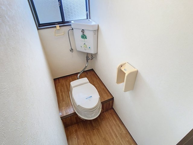 印役5丁目6-19貸家のトイレ