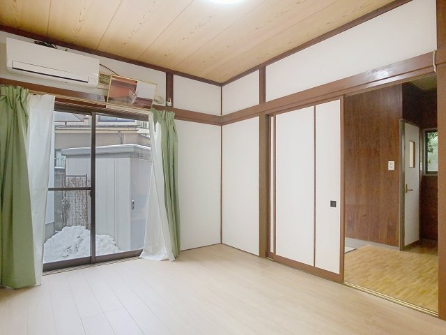 印役5丁目6-19貸家の居間・リビング