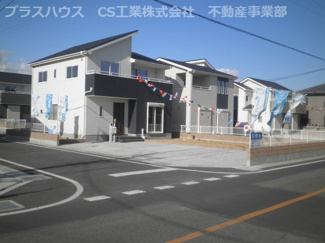 【前面道路含む現地写真】 | 前面道路含む現地写真です