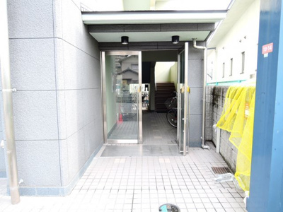 【エントランス】 | STマンションⅢ