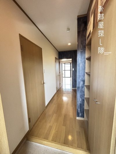 ピースフルV　Ⅱの玄関