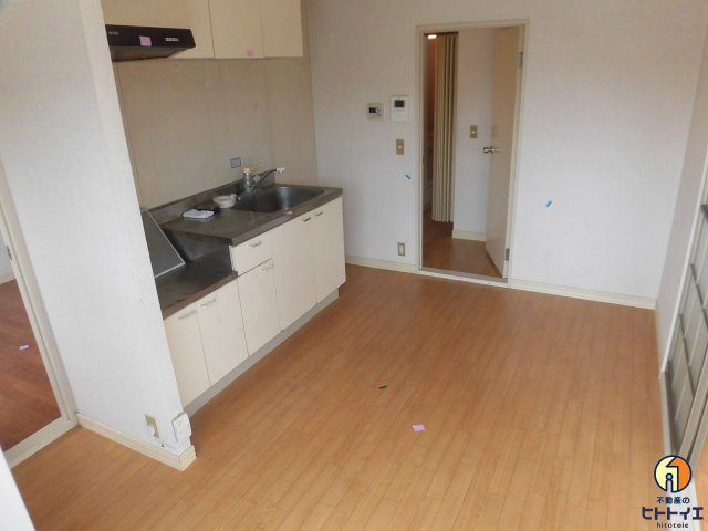 トーコクピア杉町の居間・リビング|ダイニングキッチンです