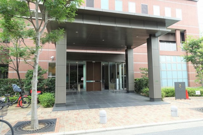 【エントランス】 | ヴィークタワーＯＳＡＫＡ | ホテルライクなコンシェルジュサービスで共用施設も充実