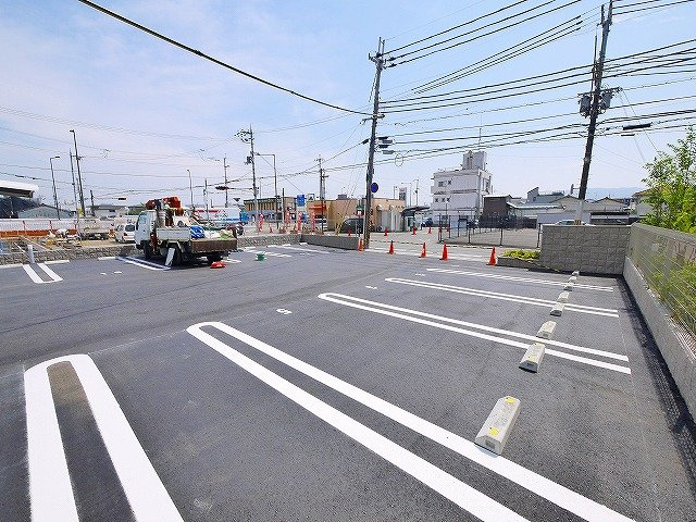 プルミエールの駐車場|カースペースがあります