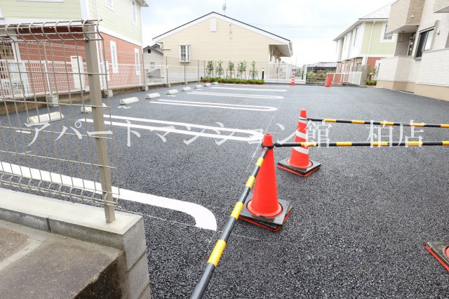 コリーナの駐車場