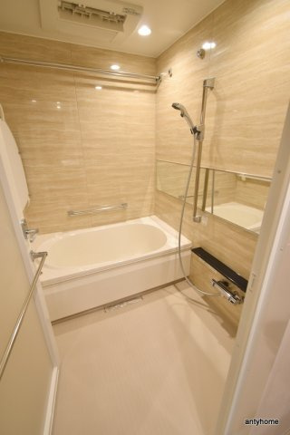 グランドメゾン新梅田タワー　仲介手数料無料の浴室
