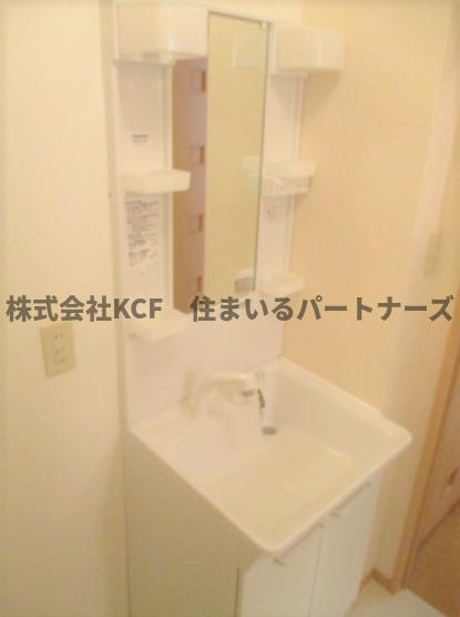 ハレアカラC棟の独立洗面台|朝の身支度には欠かせない独立洗面化粧台
