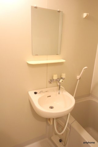 ノルデンハイムリバーサイド天神橋　仲介手数料無料の洗面所