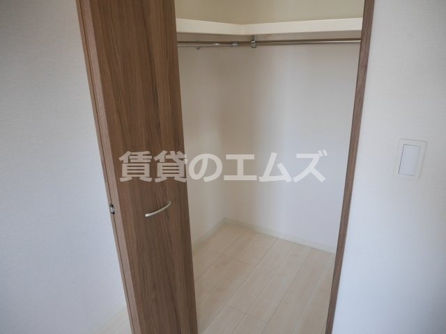 【収納】 | ファーストポイント東比恵 | ファーストポイント東比恵のウォークインクローゼット