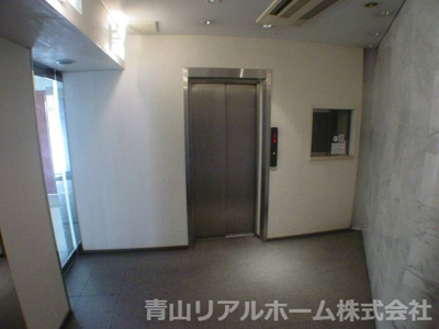 【エントランス】 | セントラルレジデンス北青山アクシルコート | エレベーターホール