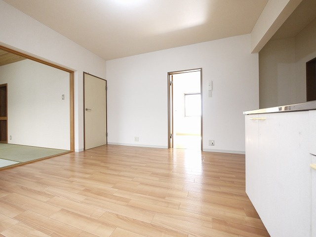 サンライズ三笠Ⅱの居間・リビング