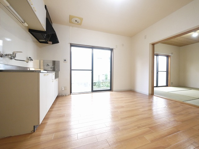 サンライズ三笠Ⅱの居間・リビング